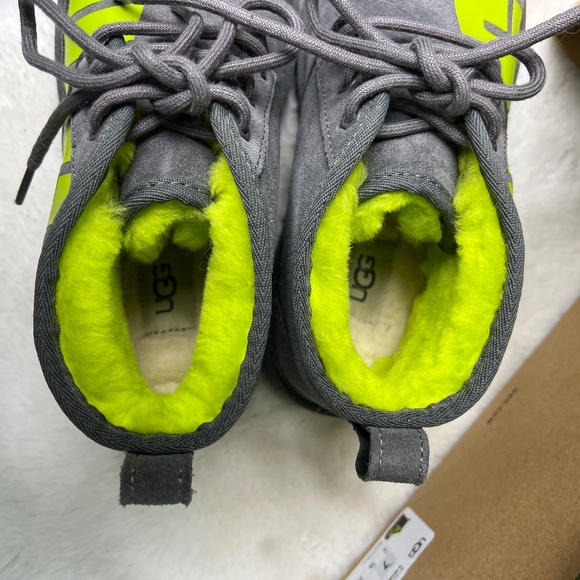NWT/NIB |•UGG•| Gray Suede Lime Green Ankle Boots W NEUMEL CHOPD Size 7 - Picture 6 of 9